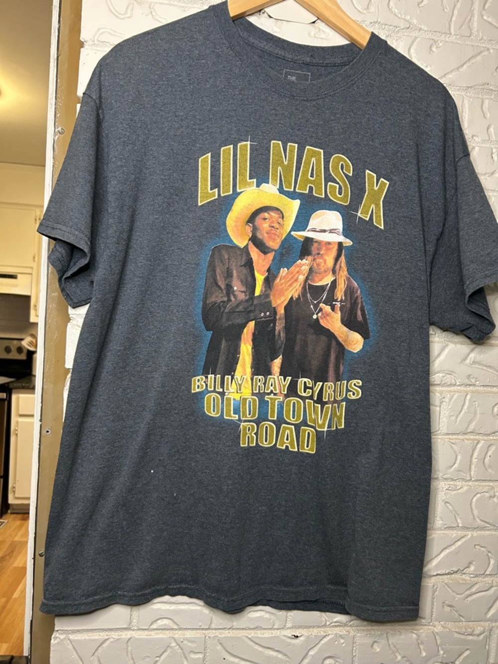 Lil Nas X and Billy Ray Cyrus - Old Town Road Single Shirt - Size XL